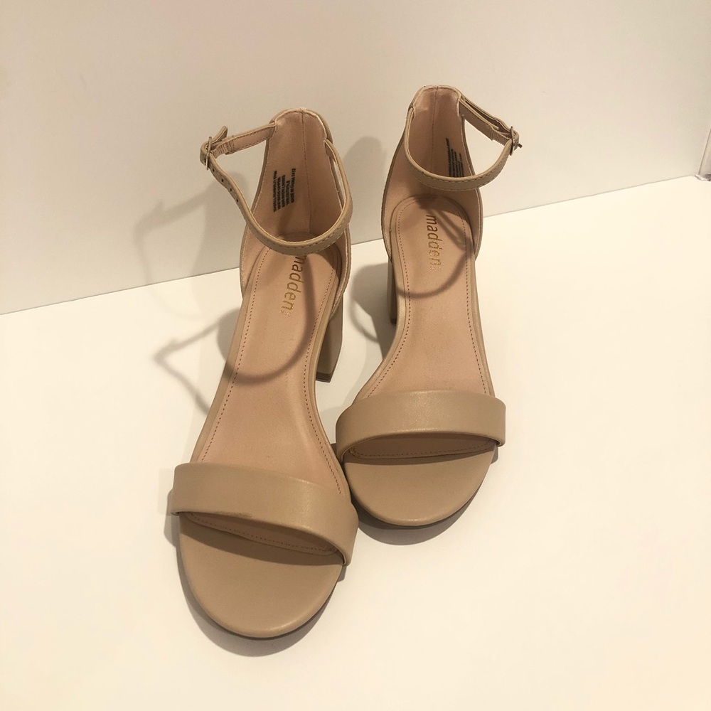 EUC madden NYC Women's Block Heel Sandals 8.5